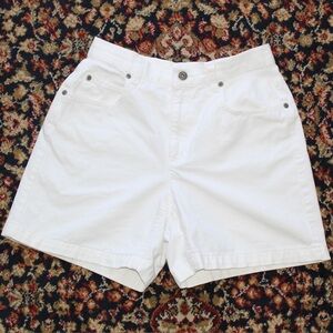 Vintage Liz Claiborne Liz wears jeans white high waisted shorts women’s petite 6